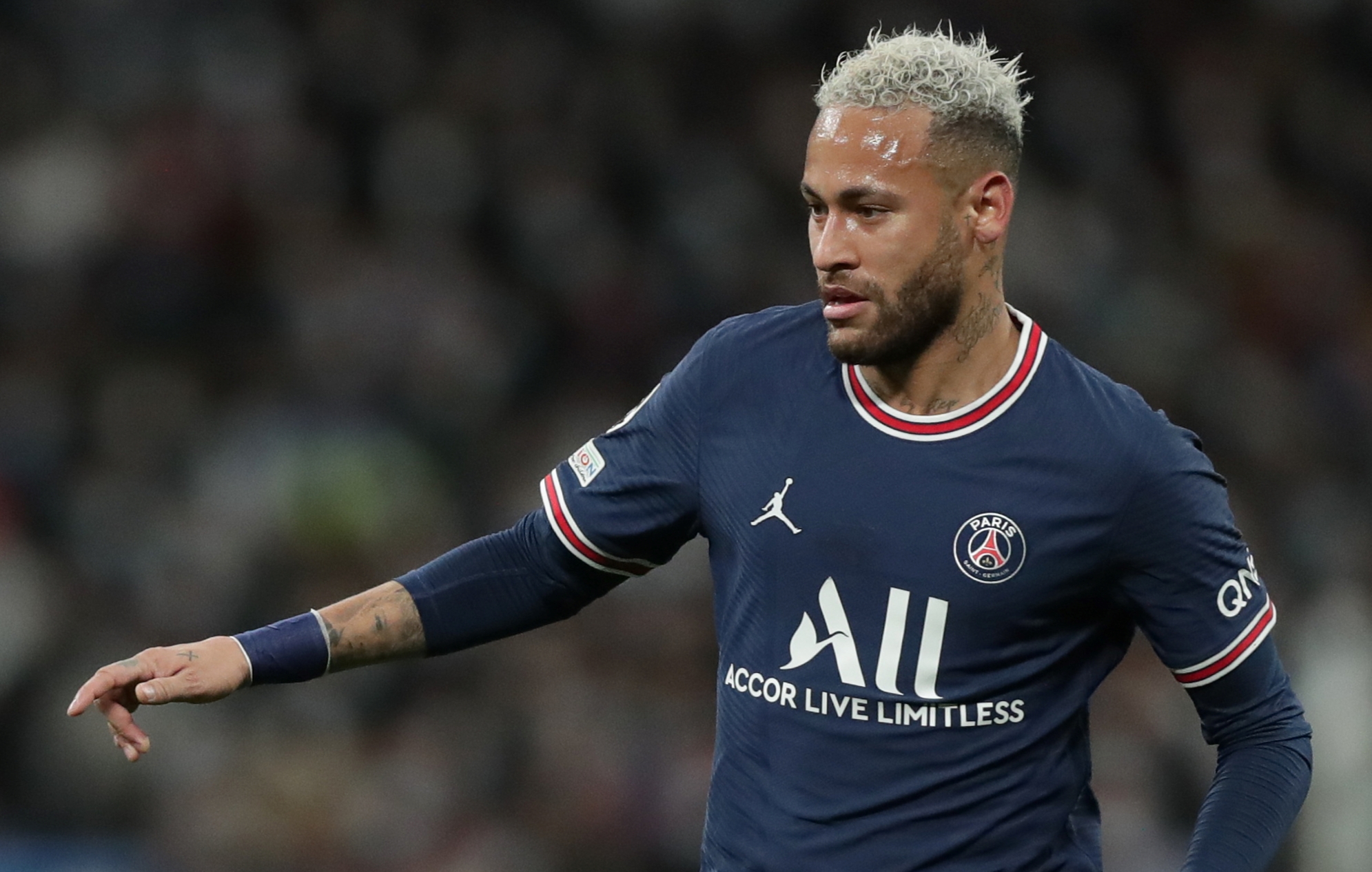 Após quatro anos no Barcelona, Neymar se transferiu para o Paris Saint-Germain